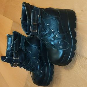 Steam punk, black platform boots, women's size 6. Get it before Goodwill does!